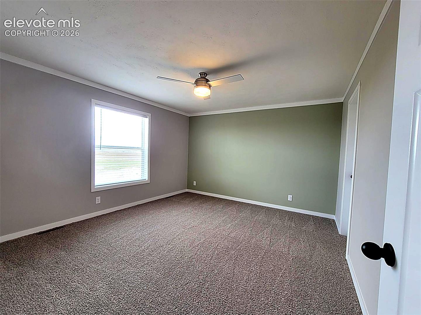 Listing photo 14 for 10 V Road