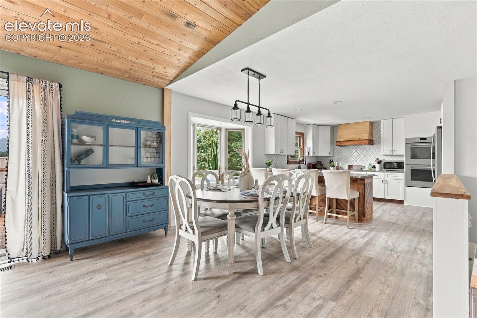Listing photo 11 for 6326 Pulpit Rock Drive