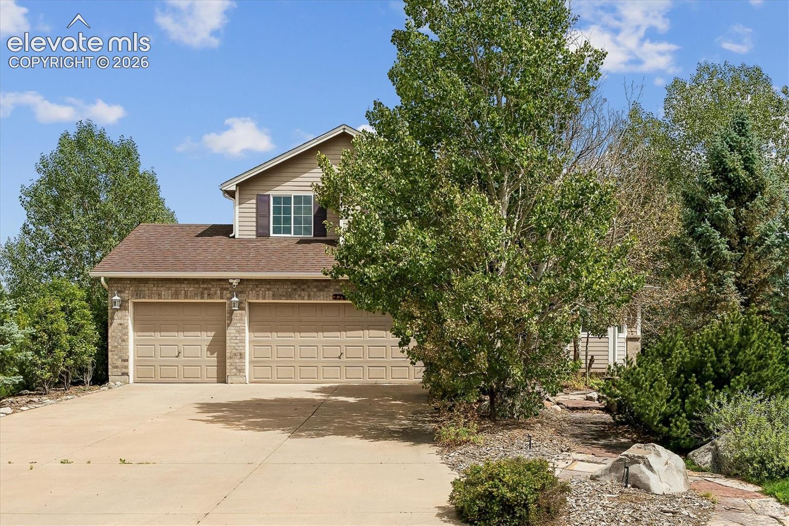 Listing photo 3 for 7765 Midnight Road