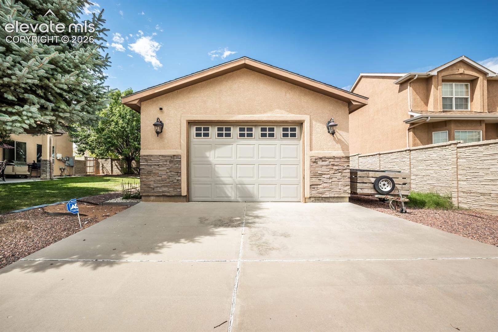 Listing photo 46 for 5078 Hummingbird Court