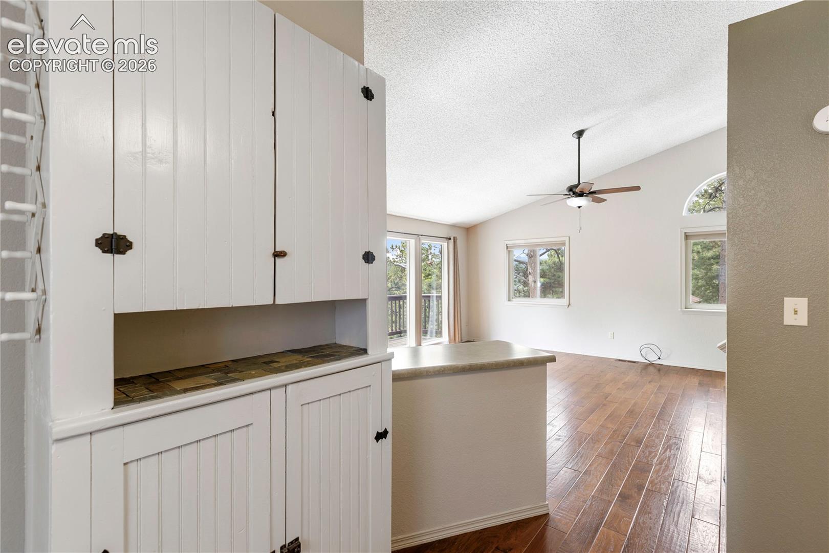 Listing photo 24 for 540 Greenway Court