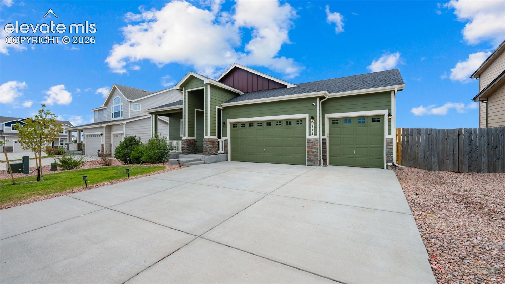 Listing photo 7 for 9773 Witherbee Drive
