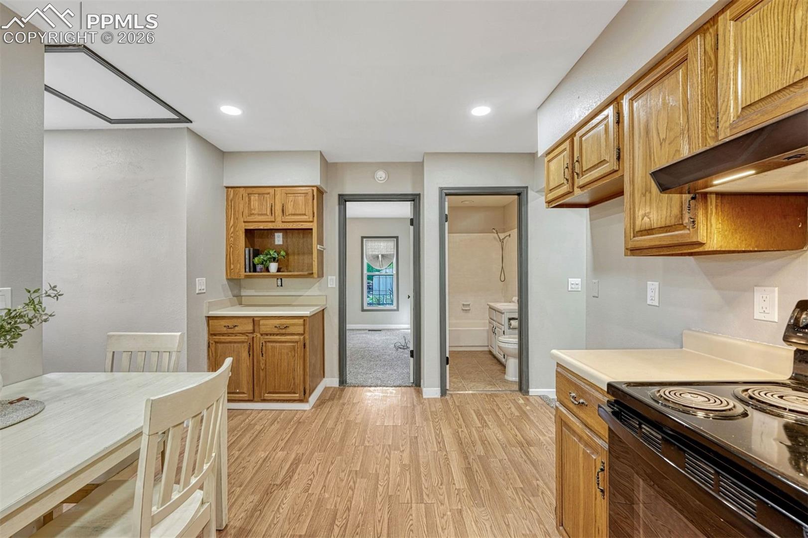 929 Arcadia Street, photo 9