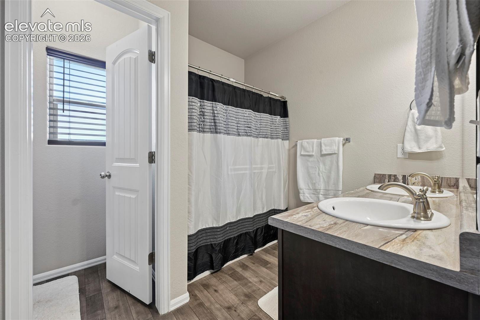 Listing photo 16 for 1114 E Laramie Avenue