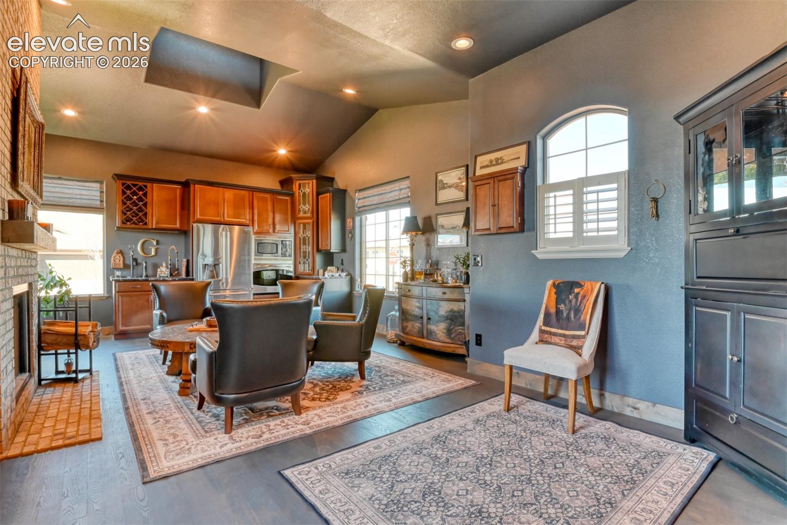 Listing photo 14 for 2313 Rainbows End Point