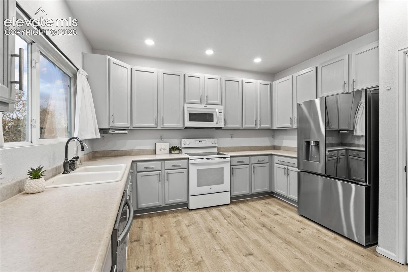 Listing photo 15 for 12219 St Annes Road