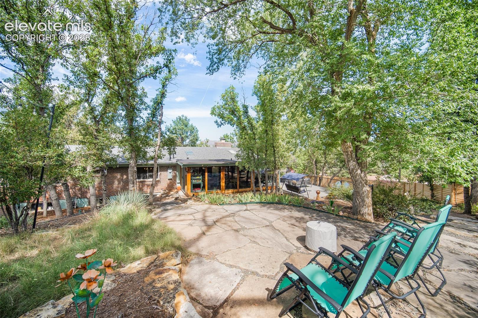 2201 Hercules Drive, photo 35