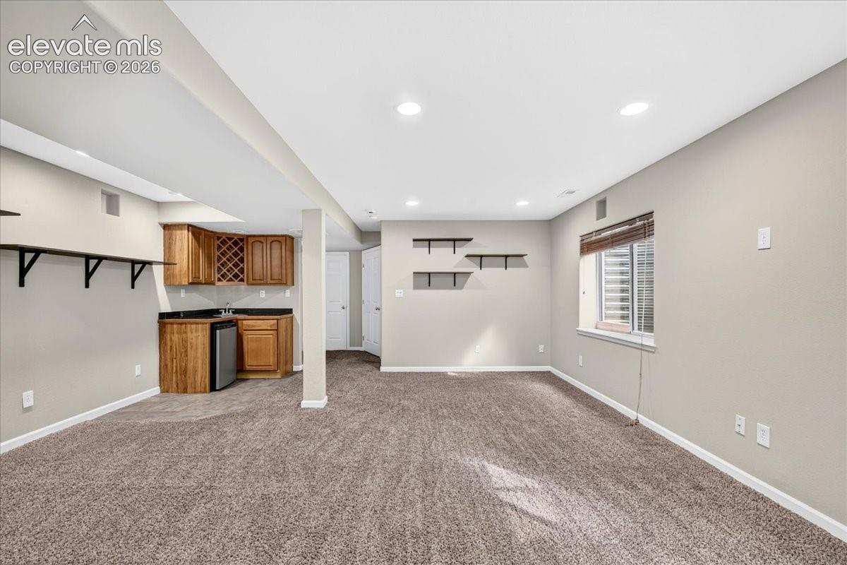 Listing photo 20 for 2409 Capital Drive