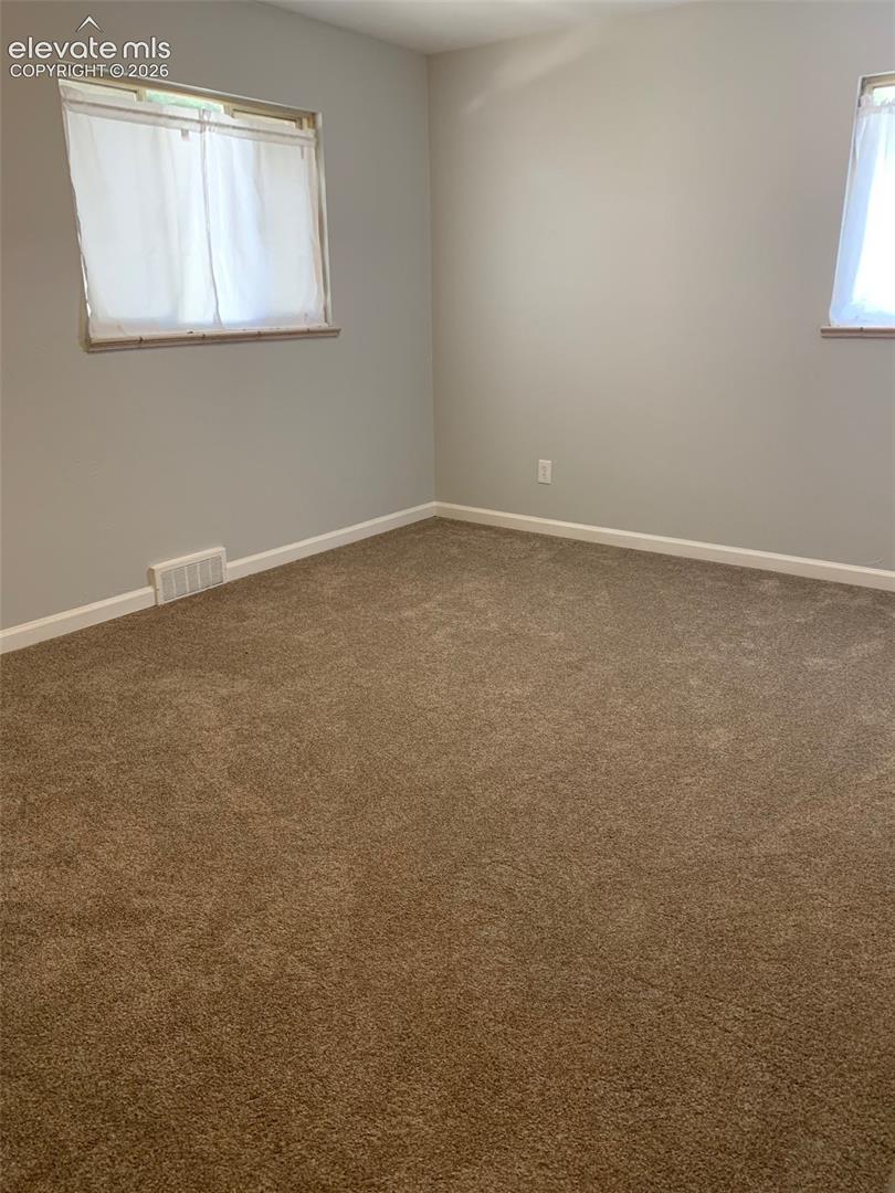 Listing photo 12 for 222 W Polk Street