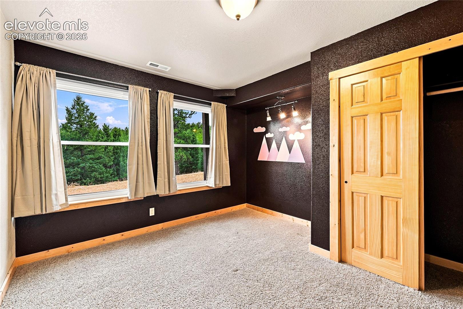 Listing photo 32 for 2130 Arapahoe Street