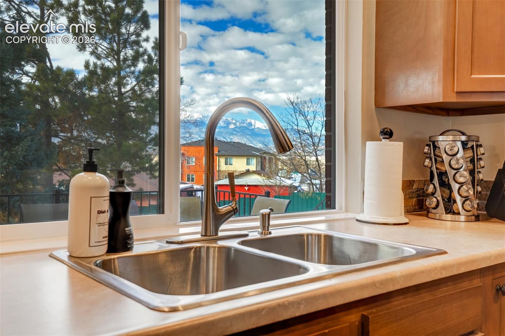 3812 Somerset Drive, photo 3