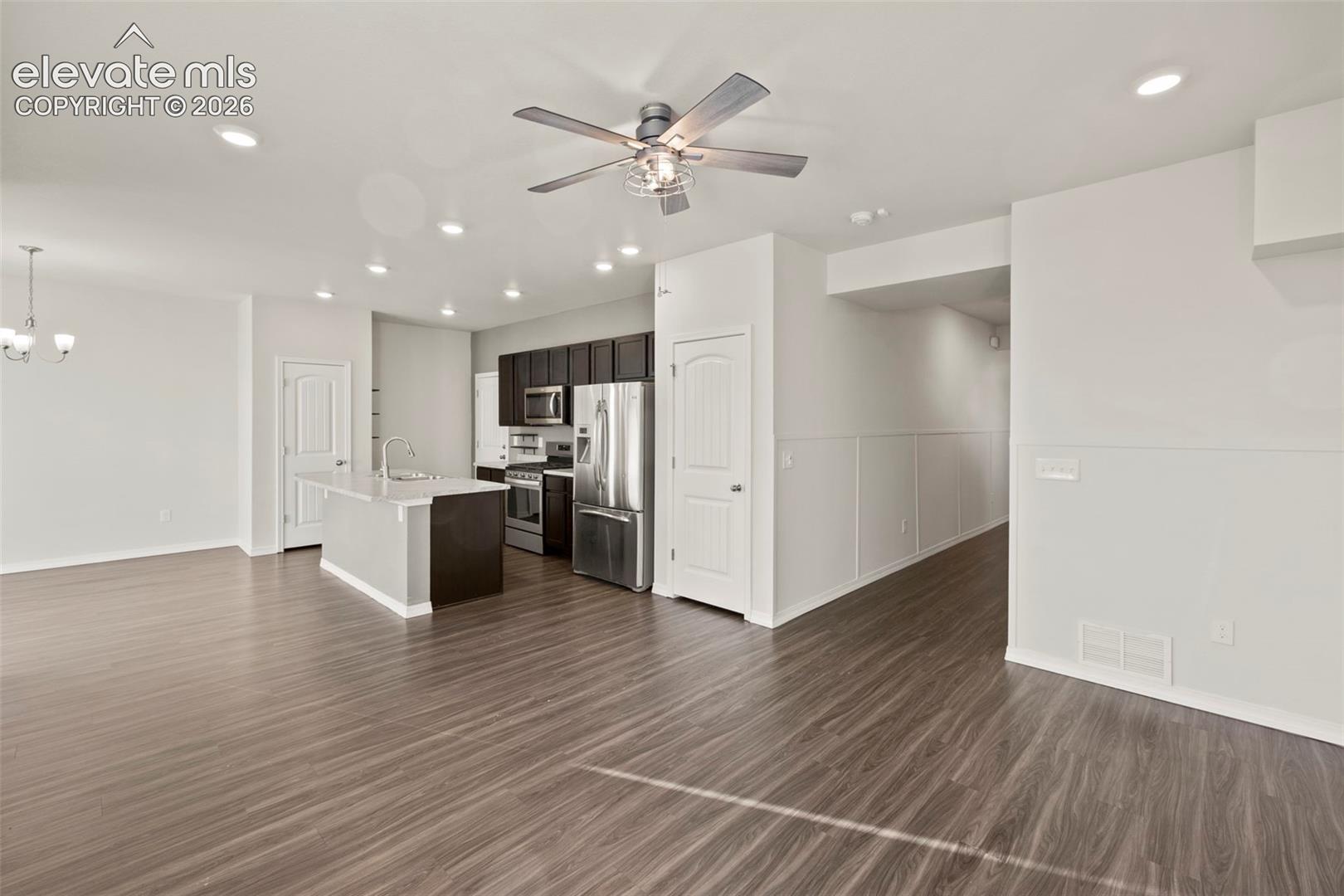 Listing photo 7 for 5659 Heathland Terrace
