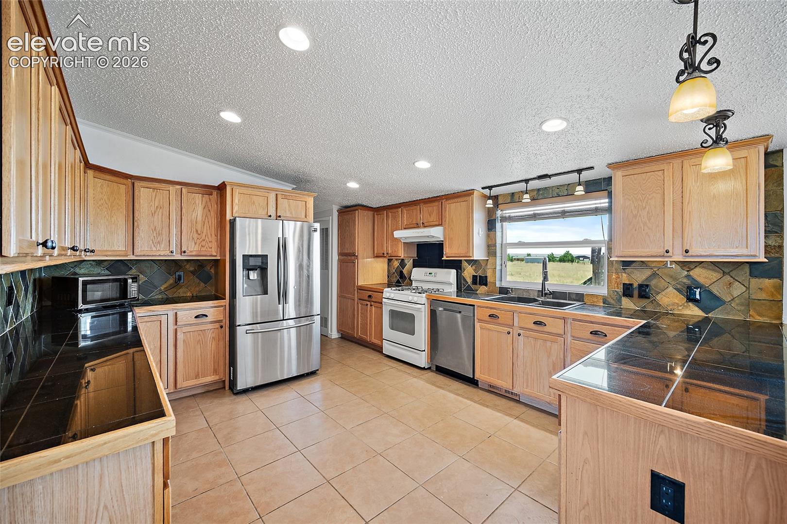 Listing photo 23 for 1385 Antelope Drive