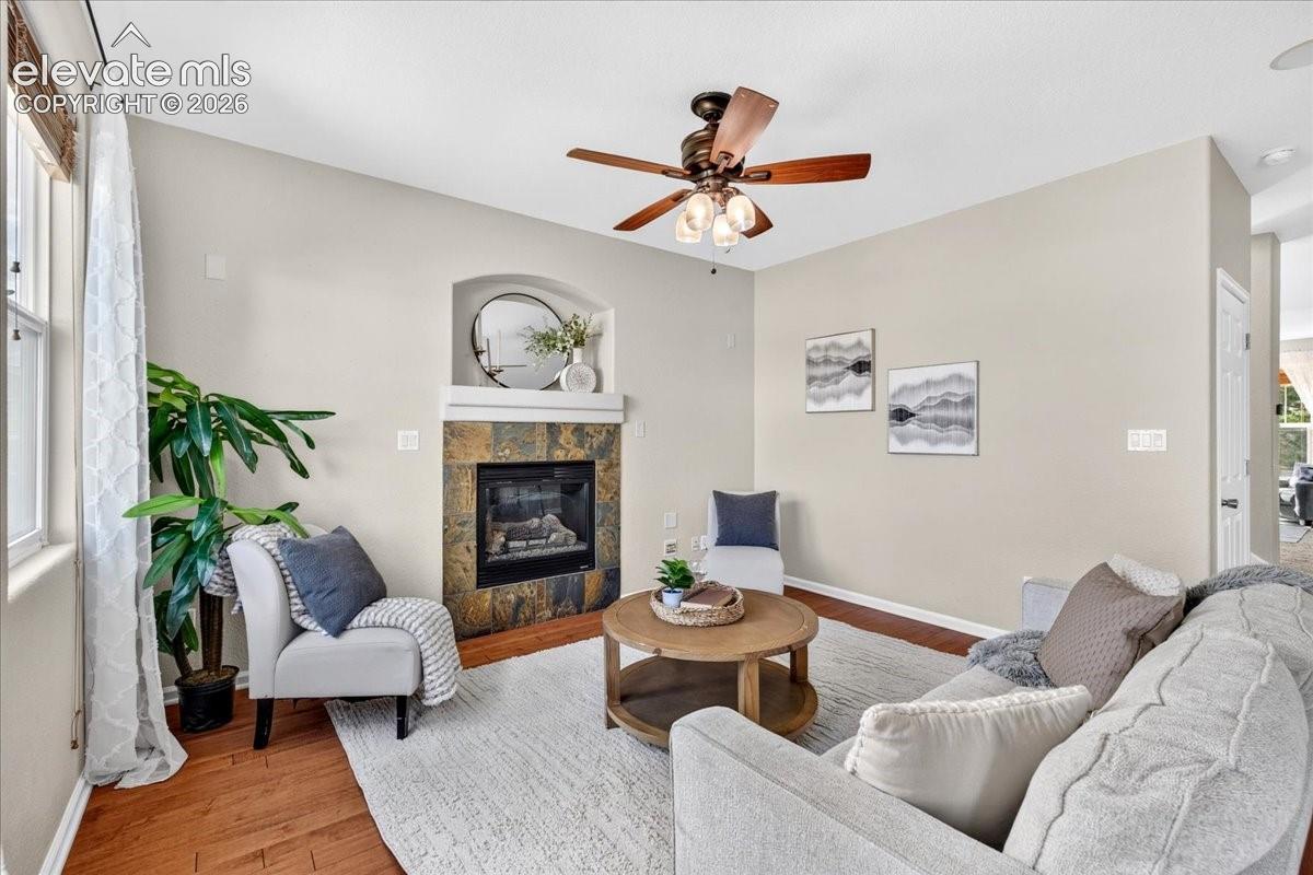 Listing photo 11 for 2409 Capital Drive