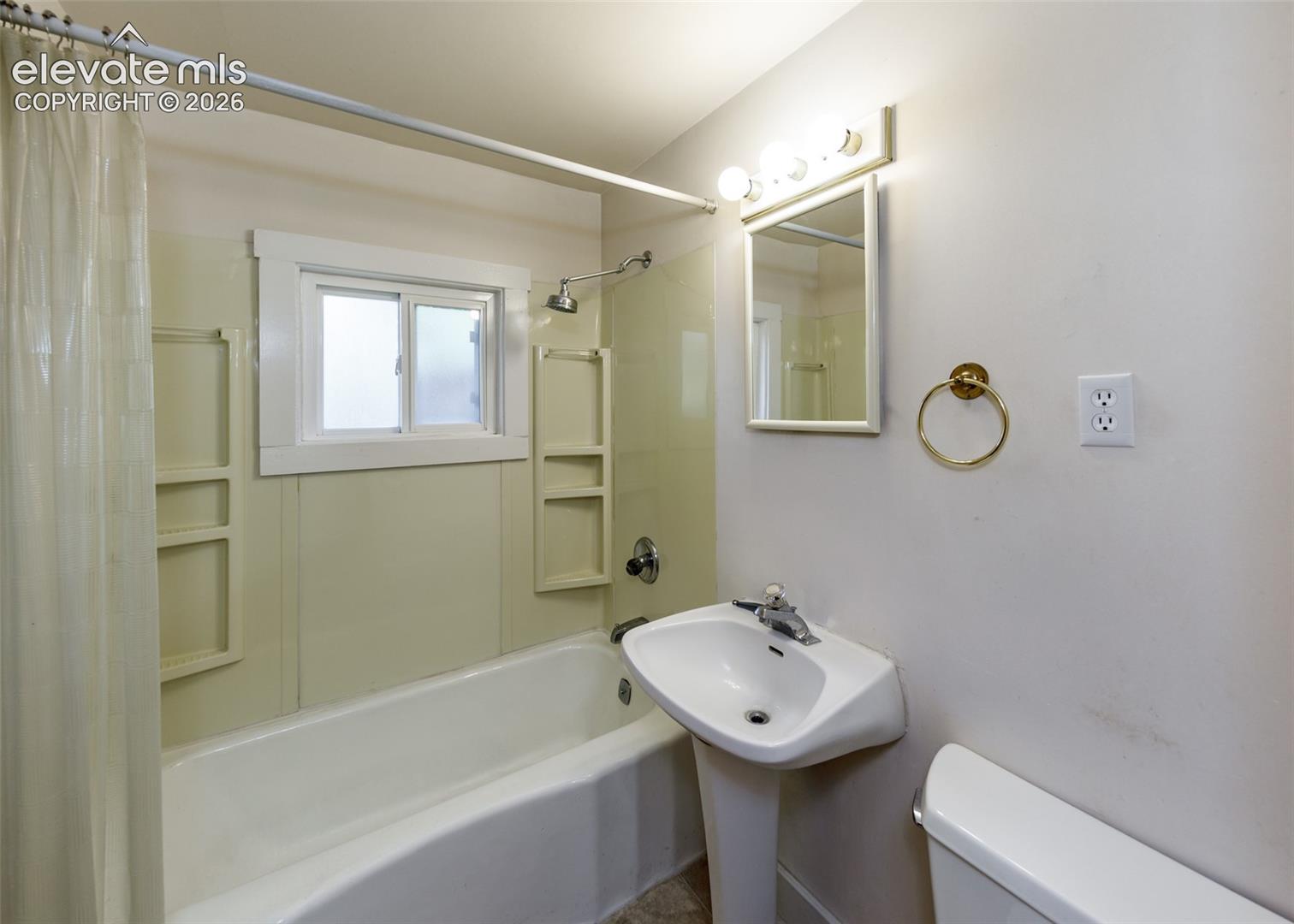 505 Gunnison Avenue, photo 20