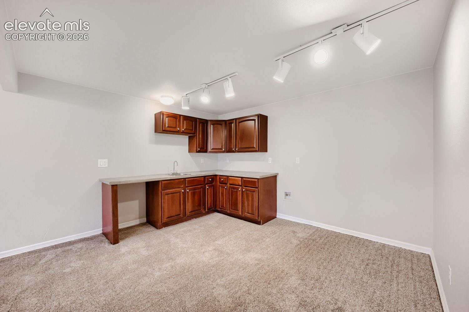 Listing photo 14 for 7620 Chancellor Drive