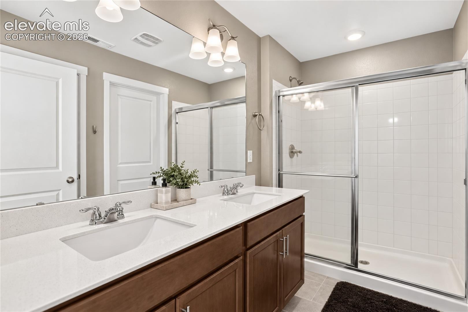Listing photo 14 for 2051 Rosette Lane