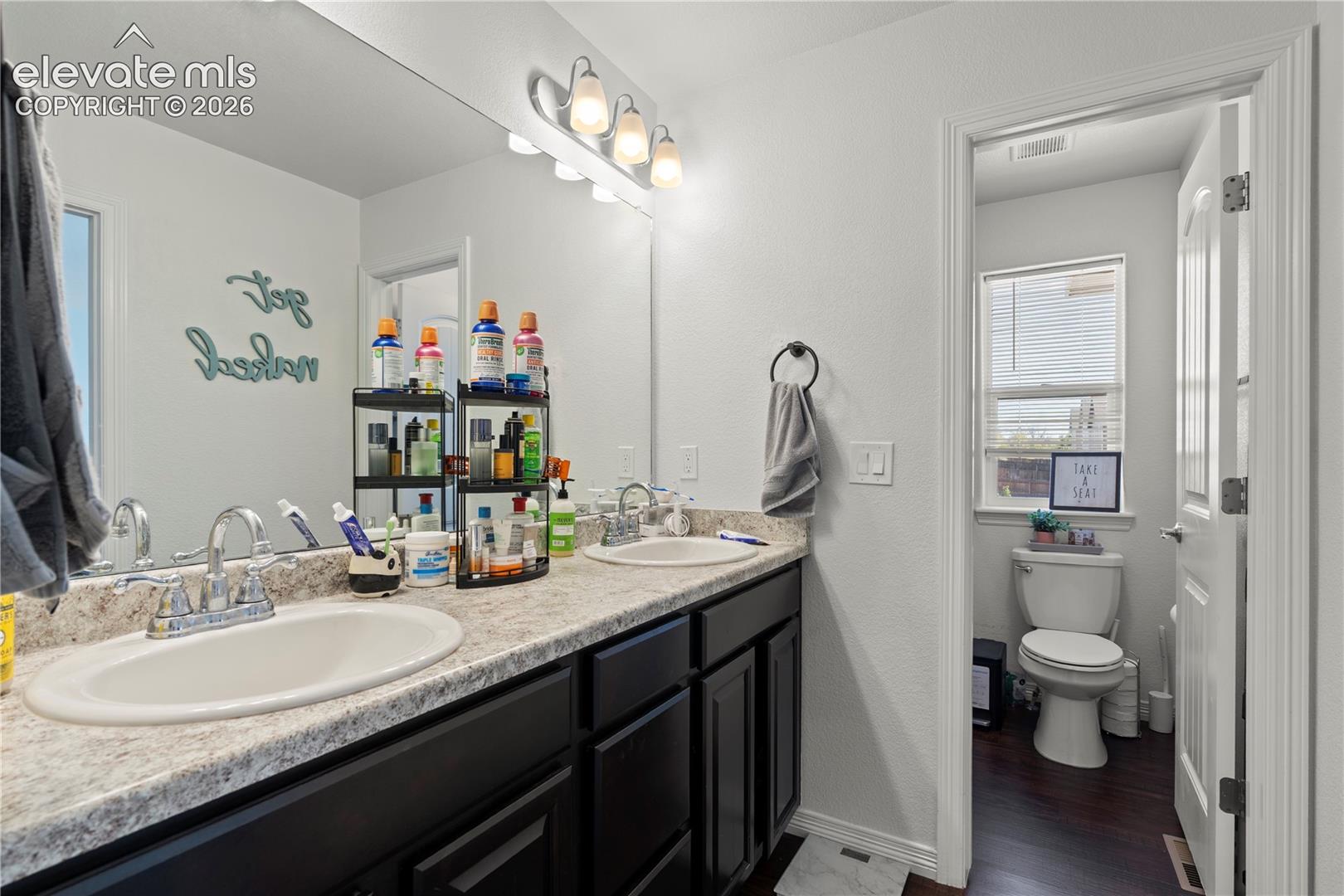 Listing photo 19 for 924 Bidwell Drive