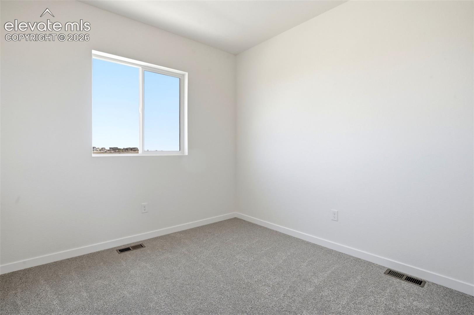 Listing photo 33 for 8039 School House Drive