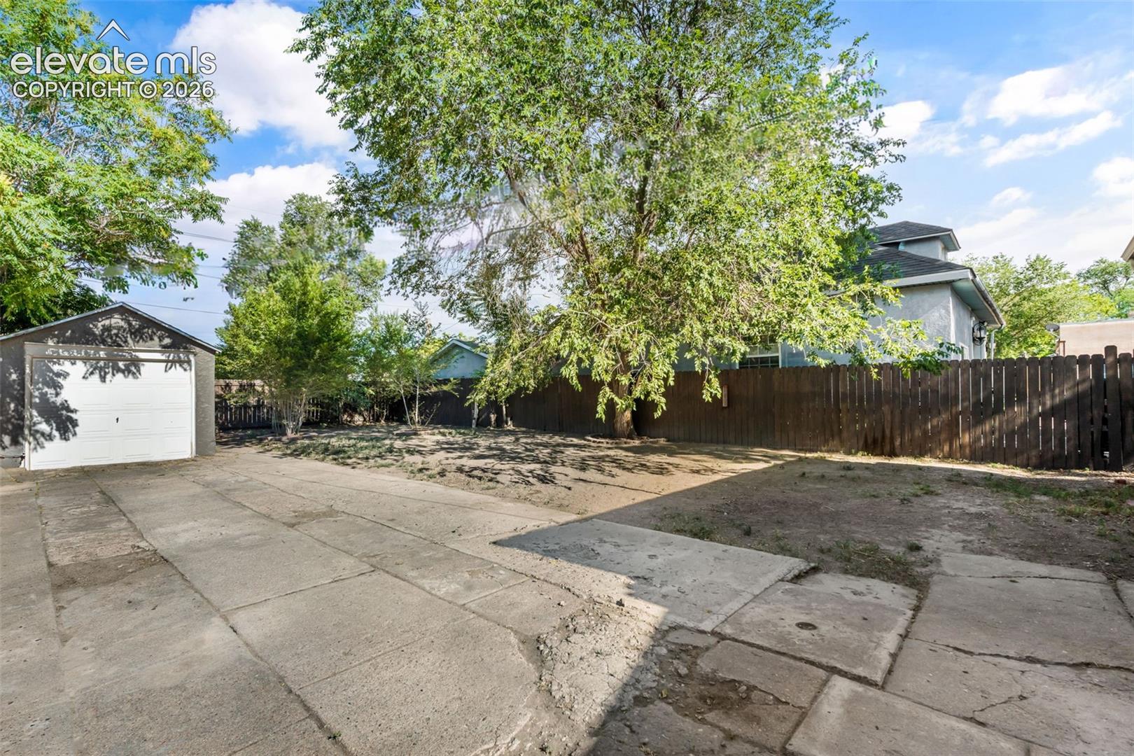 Listing photo 41 for 1726 E Evans Avenue