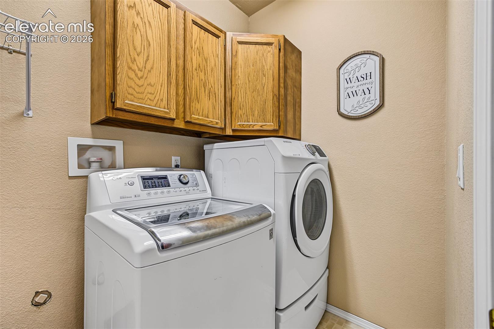 Listing photo 36 for 3530 Twisted Oak Circle