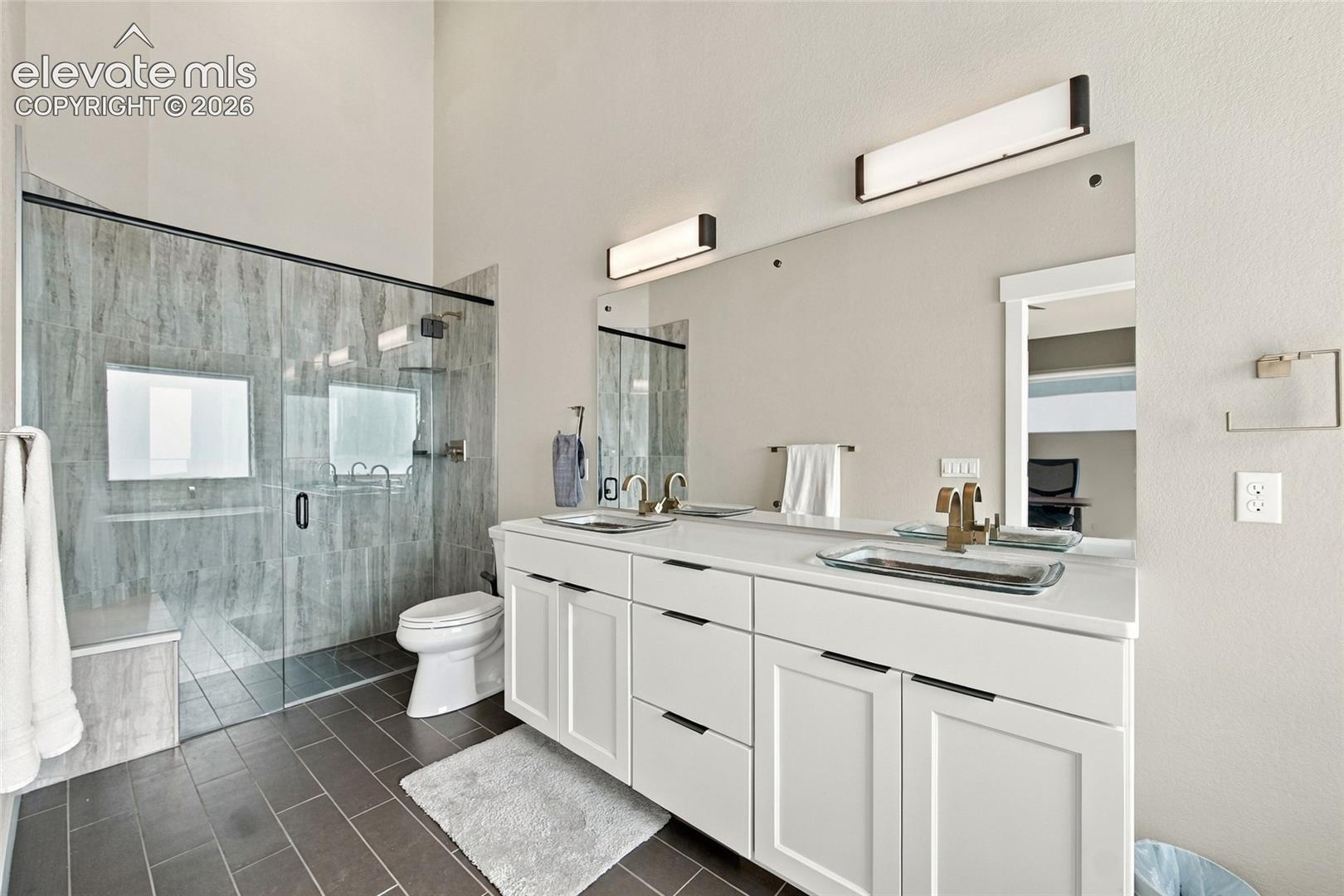 Listing photo 13 for 1319 W Colorado Avenue