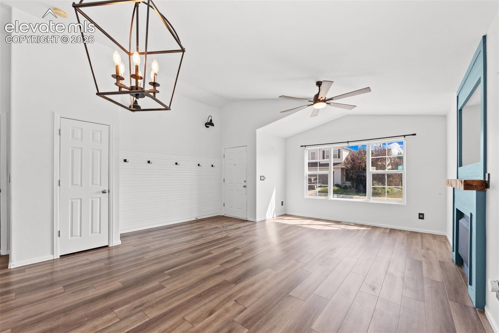 Listing photo 7 for 11095 Falling Star Road