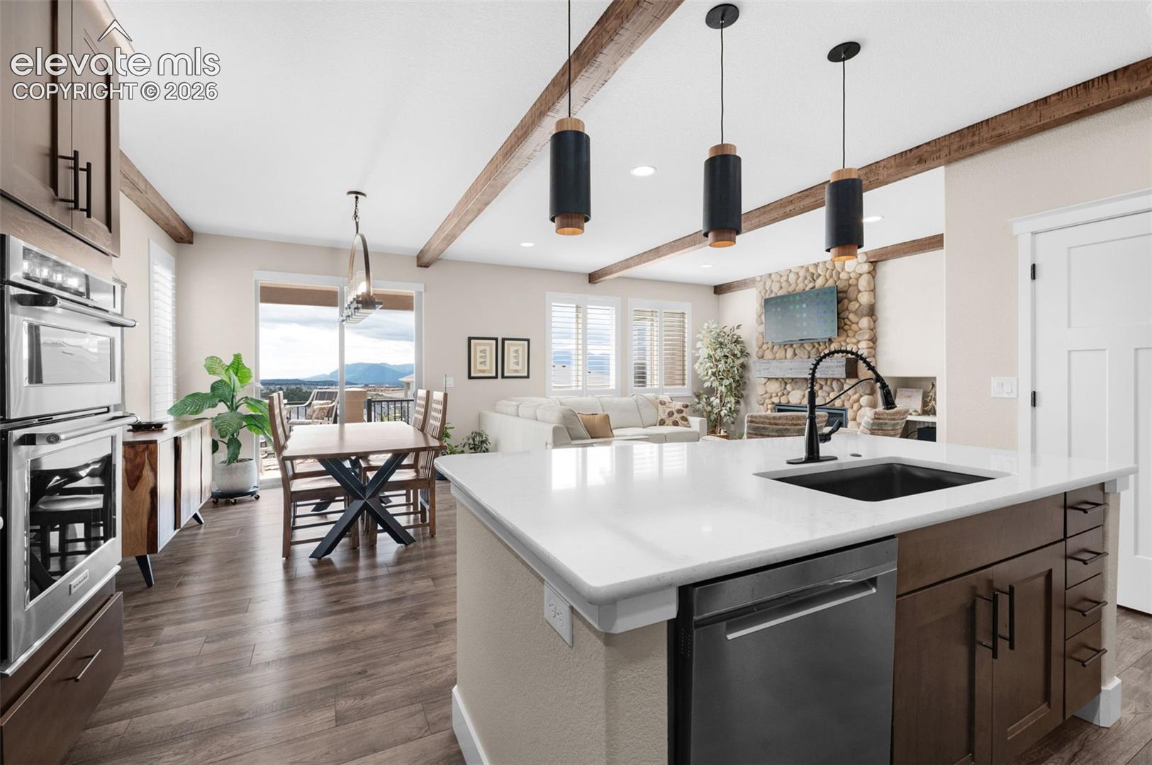 Listing photo 9 for 2079 Zenato Court