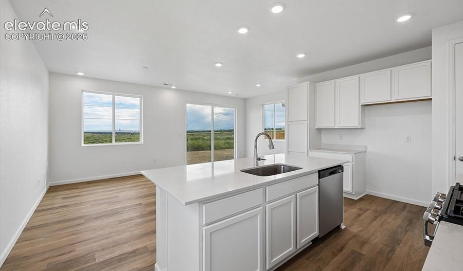 Listing photo 7 for 2510 Milano Way