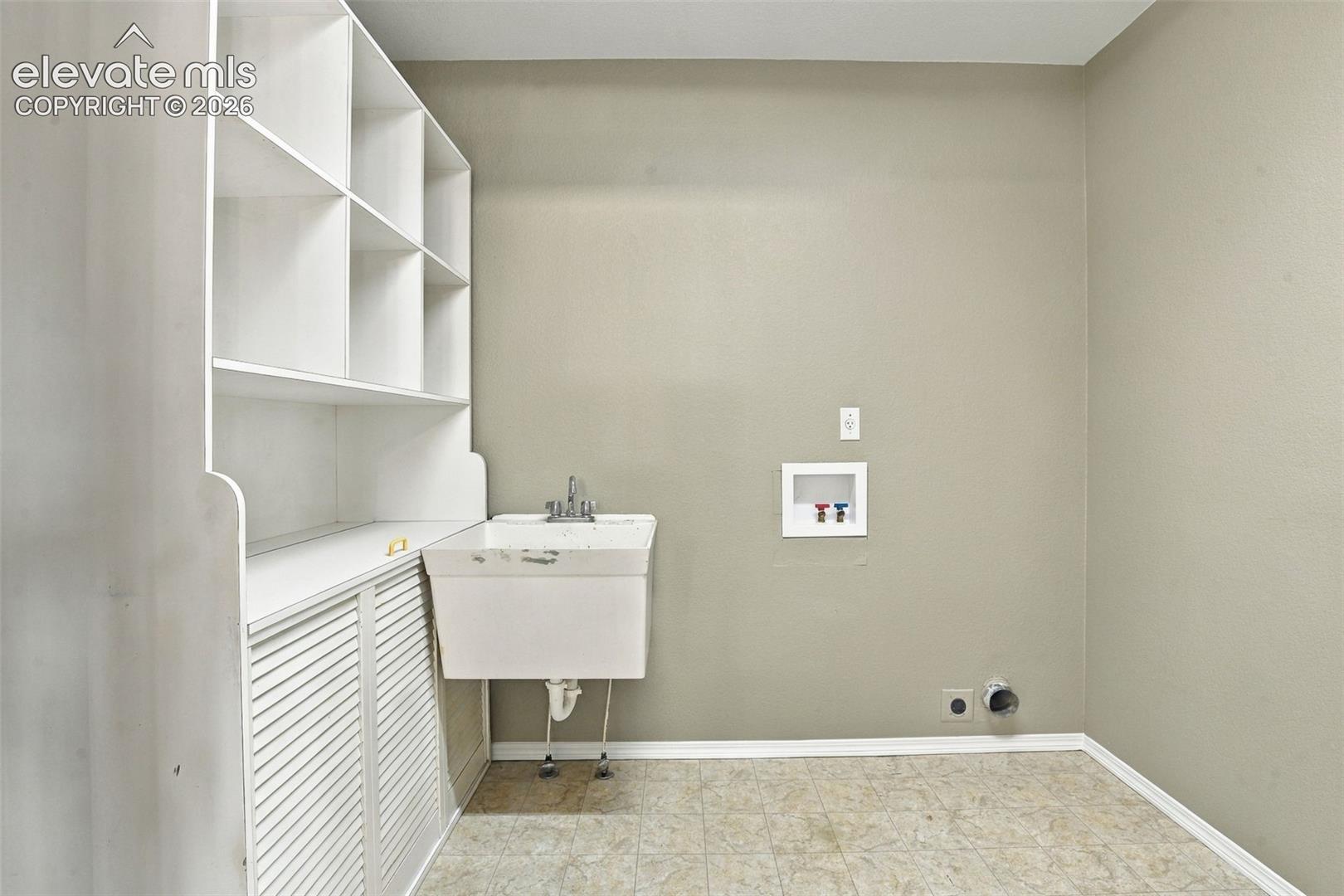 Listing photo 31 for 10467 Mile Post Loop