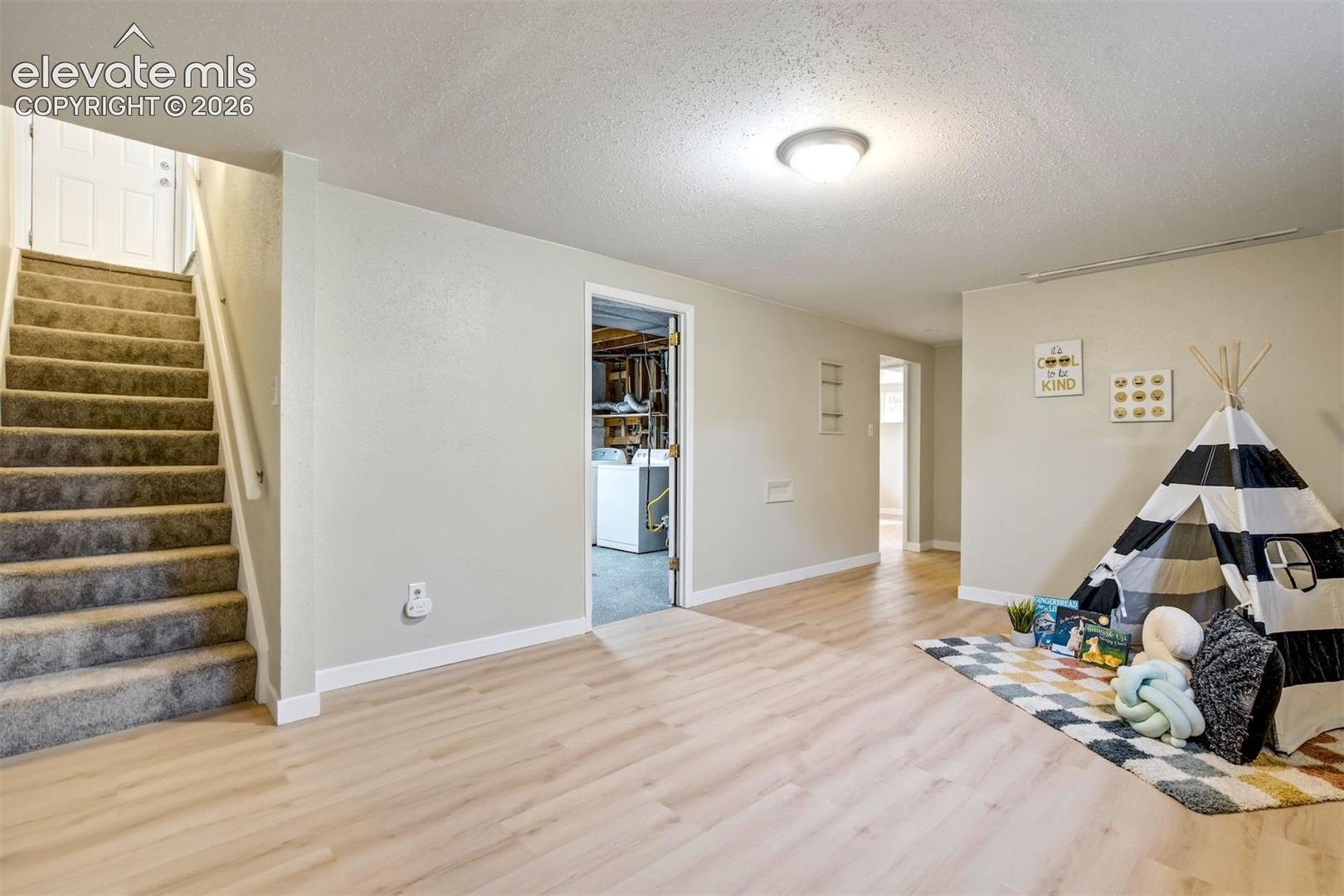 Listing photo 18 for 65 S Roosevelt Street