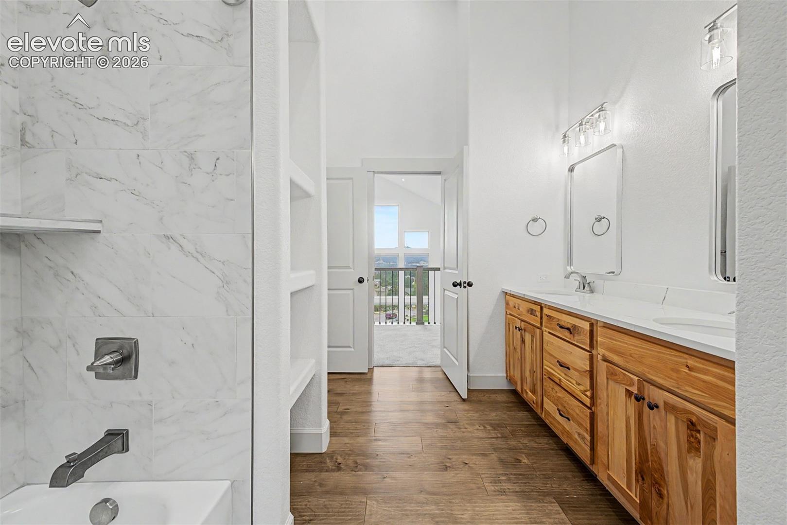 Listing photo 29 for 1015 Locklin Way