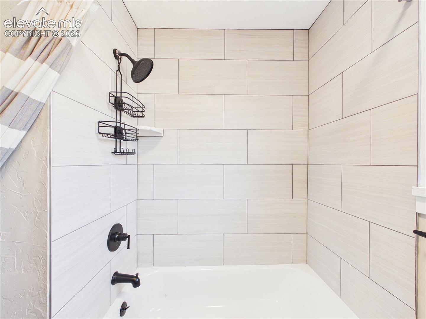 Listing photo 12 for 1530 N Norwood Avenue