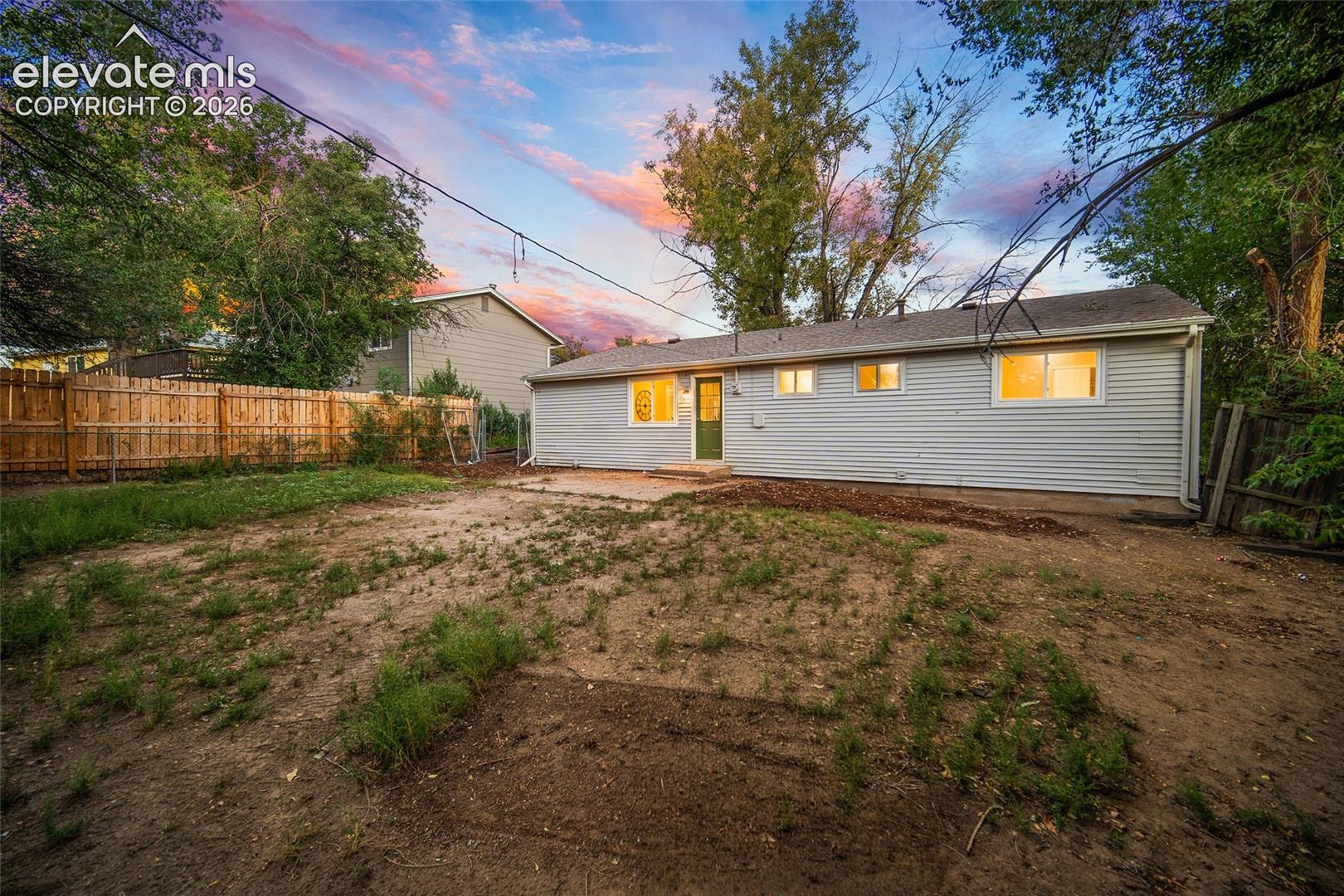 Listing photo 30 for 3928 E Pikes Peak Avenue