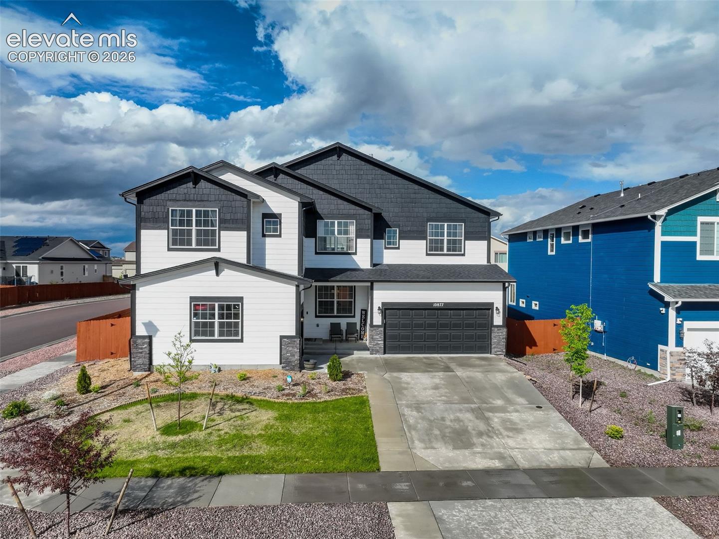 Listing photo 3 for 10877 Rolling Mesa Drive