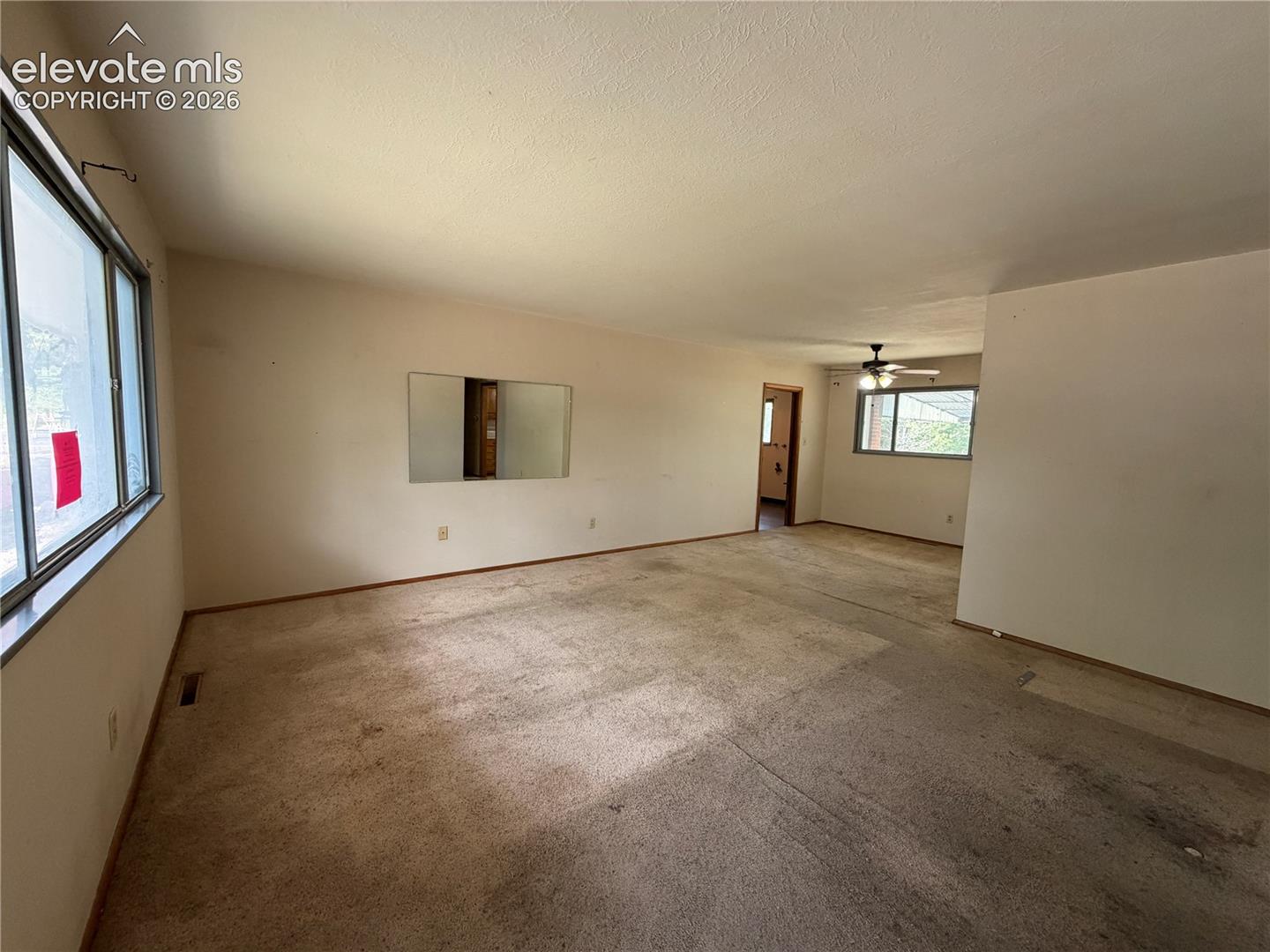 Listing photo 4 for 2239 Drakestone Drive
