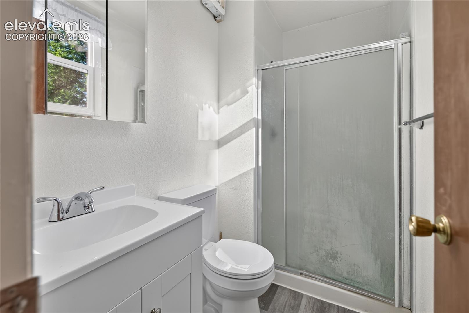 Listing photo 14 for 4850 Windward Circle
