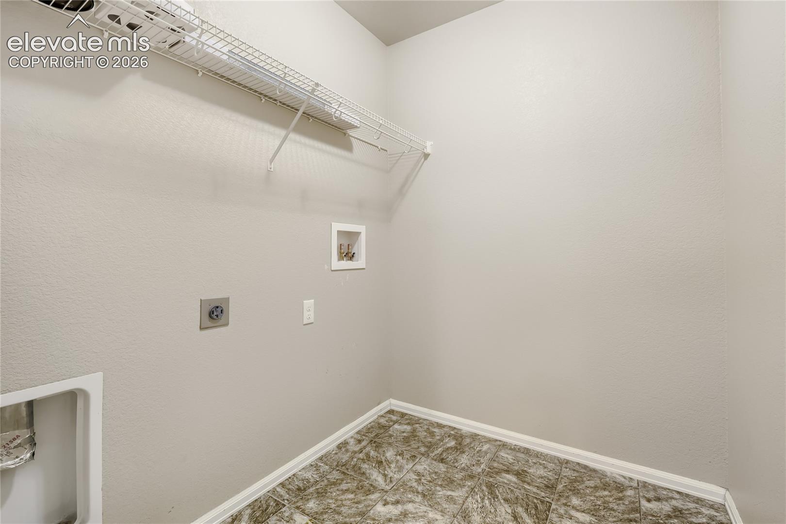 Listing photo 24 for 7104 Bracken Place