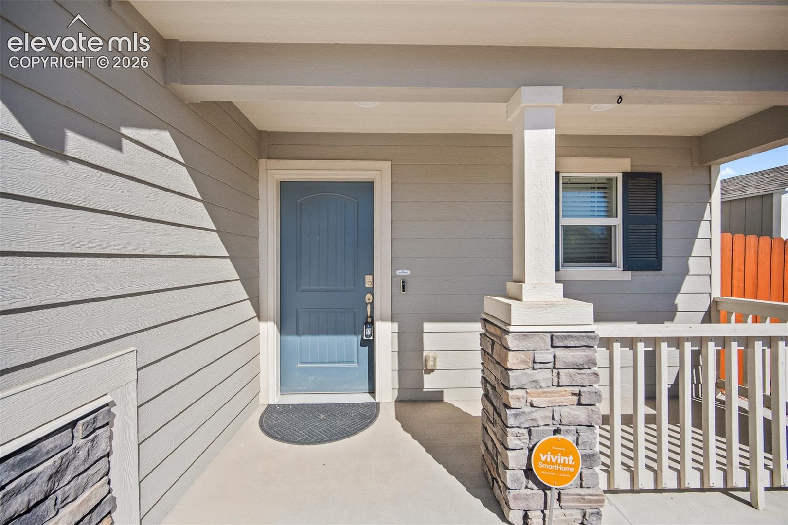 Listing photo 5 for 7701 Berwyn Loop