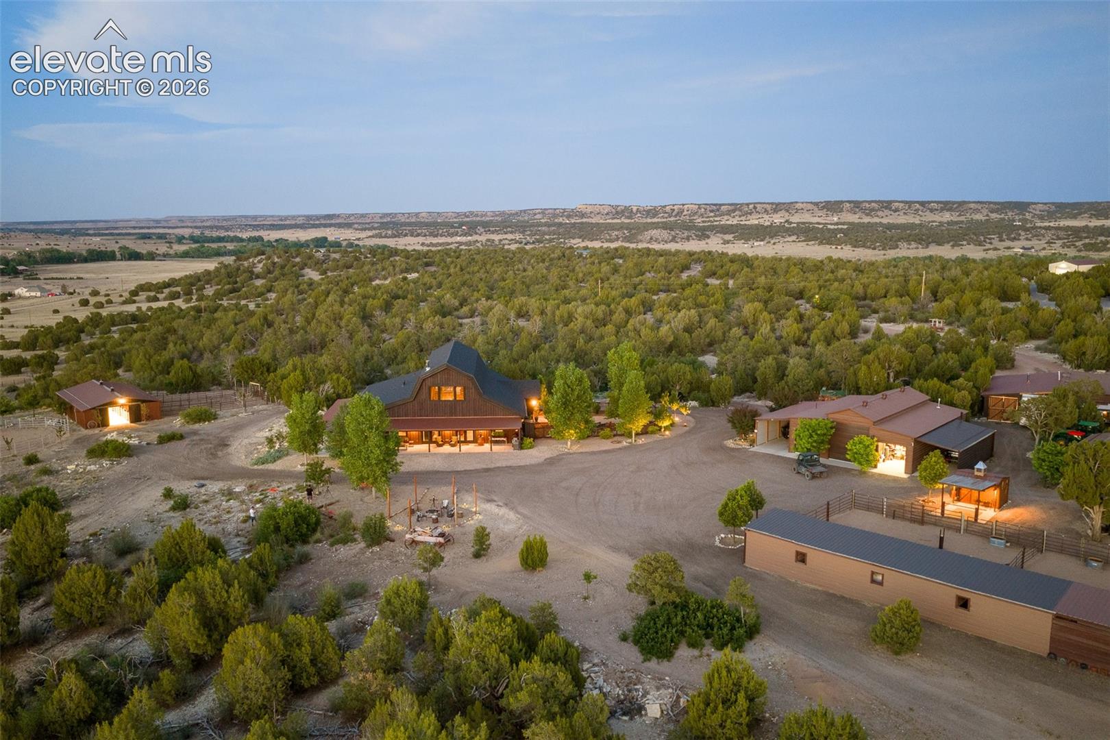 Listing photo 3 for 7445 Pinon Heights NA