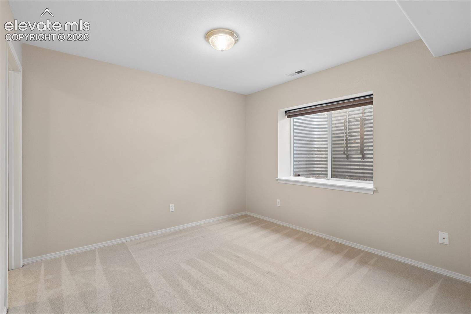 Listing photo 35 for 1272 Dream Lake Court