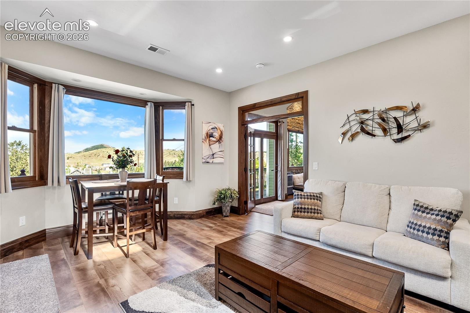Listing photo 18 for 132 Hayden Street