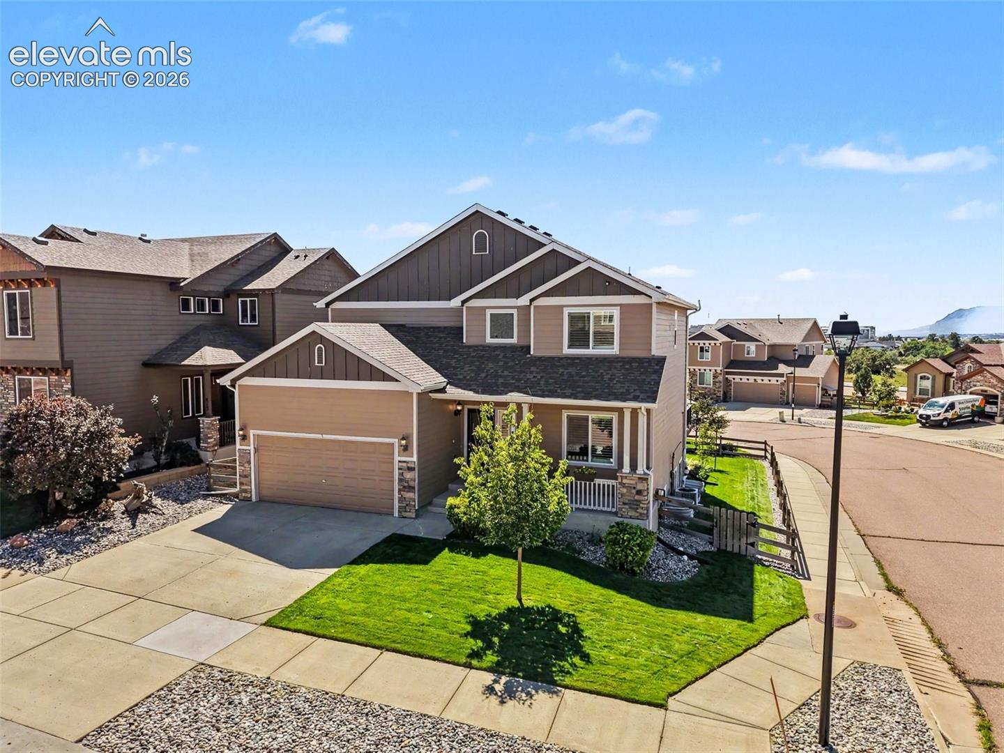 Listing photo 4 for 803 Deschutes Drive