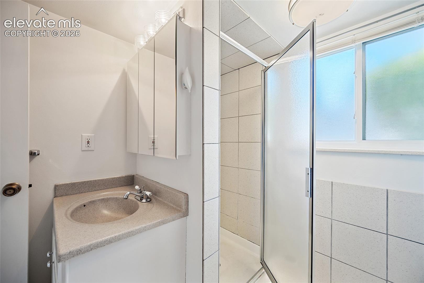 Listing photo 24 for 4695 W Stanford Avenue