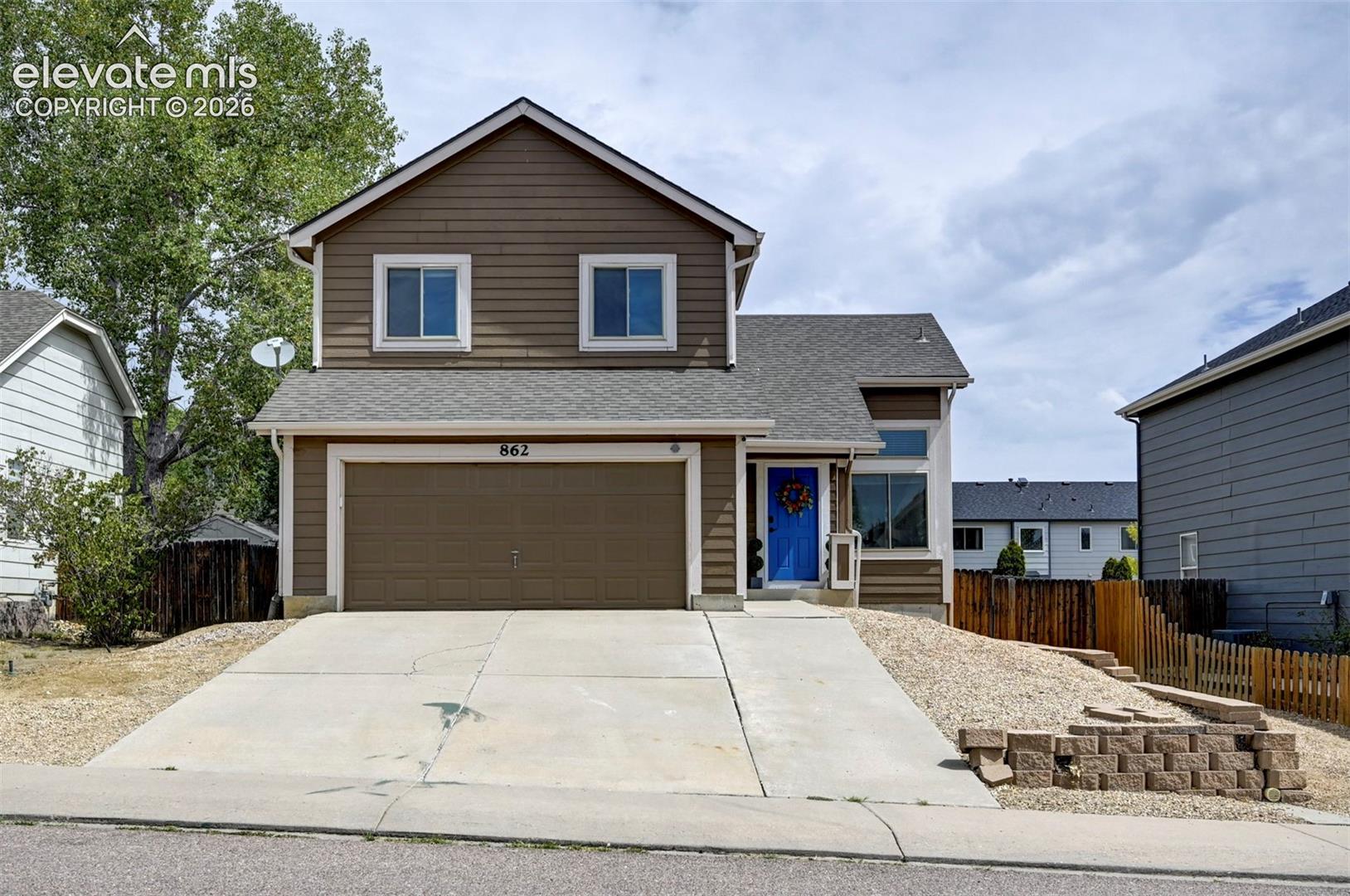 Listing photo 2 for 862 Descendant Drive