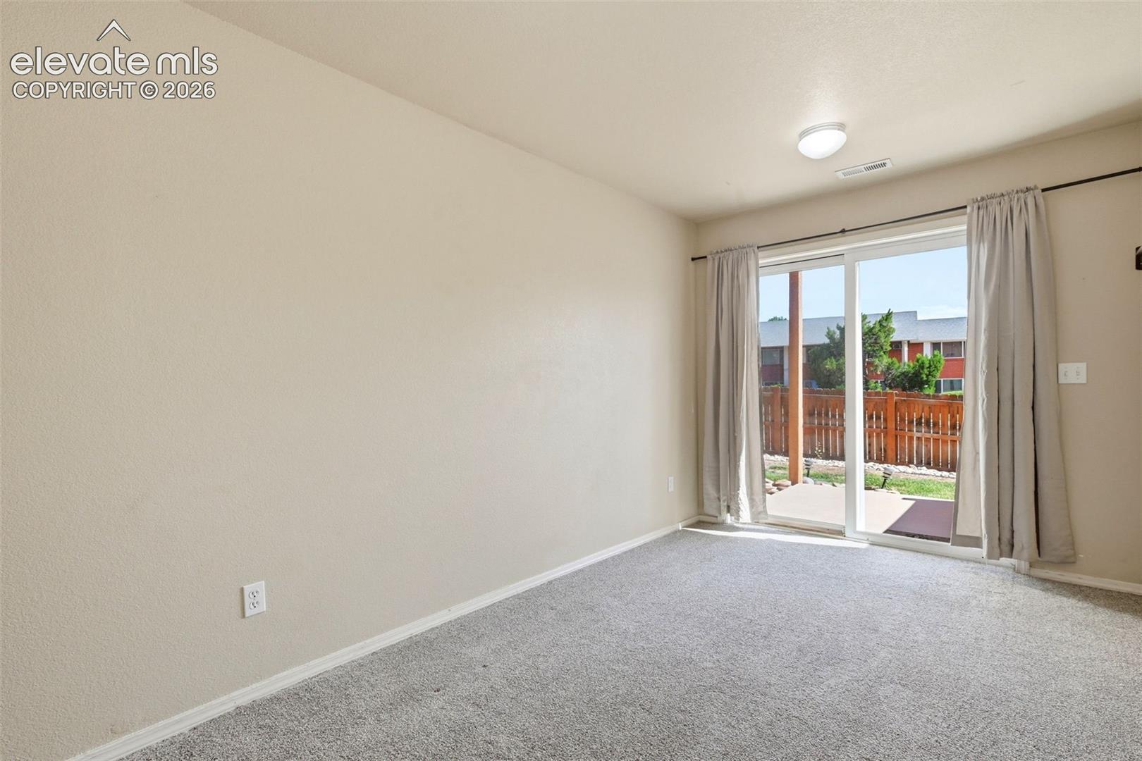 2310 La Salle Street, photo 40