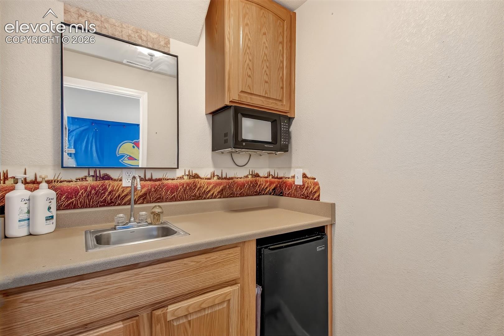 Listing photo 21 for 7358 Maybeck View
