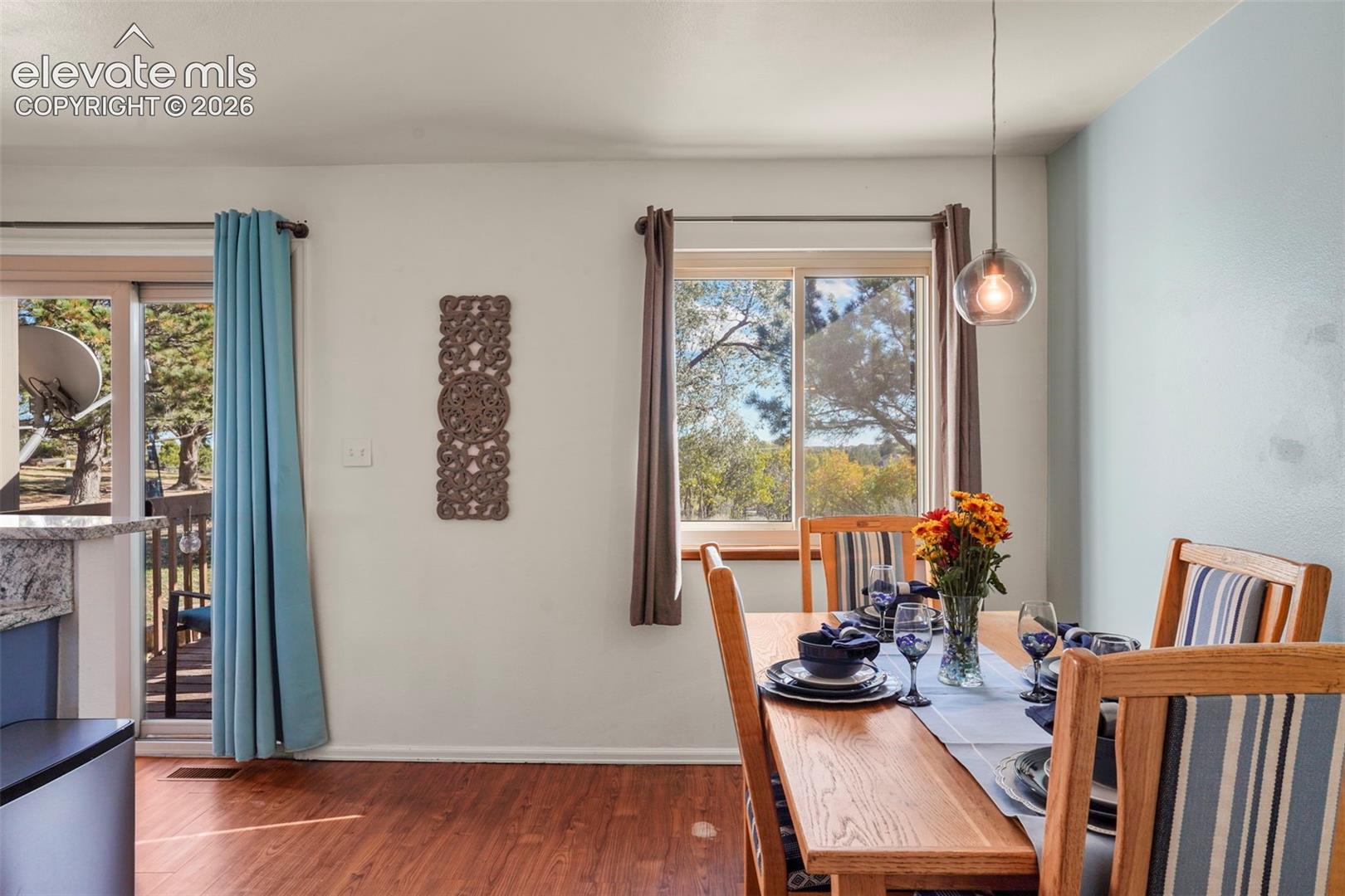 Listing photo 8 for 1974 Erin Loop