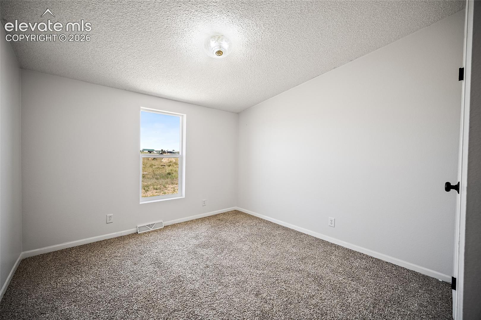 Listing photo 30 for 1385 Antelope Drive