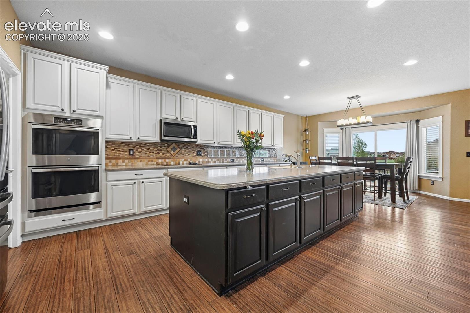 Listing photo 10 for 10813 White Sands Court